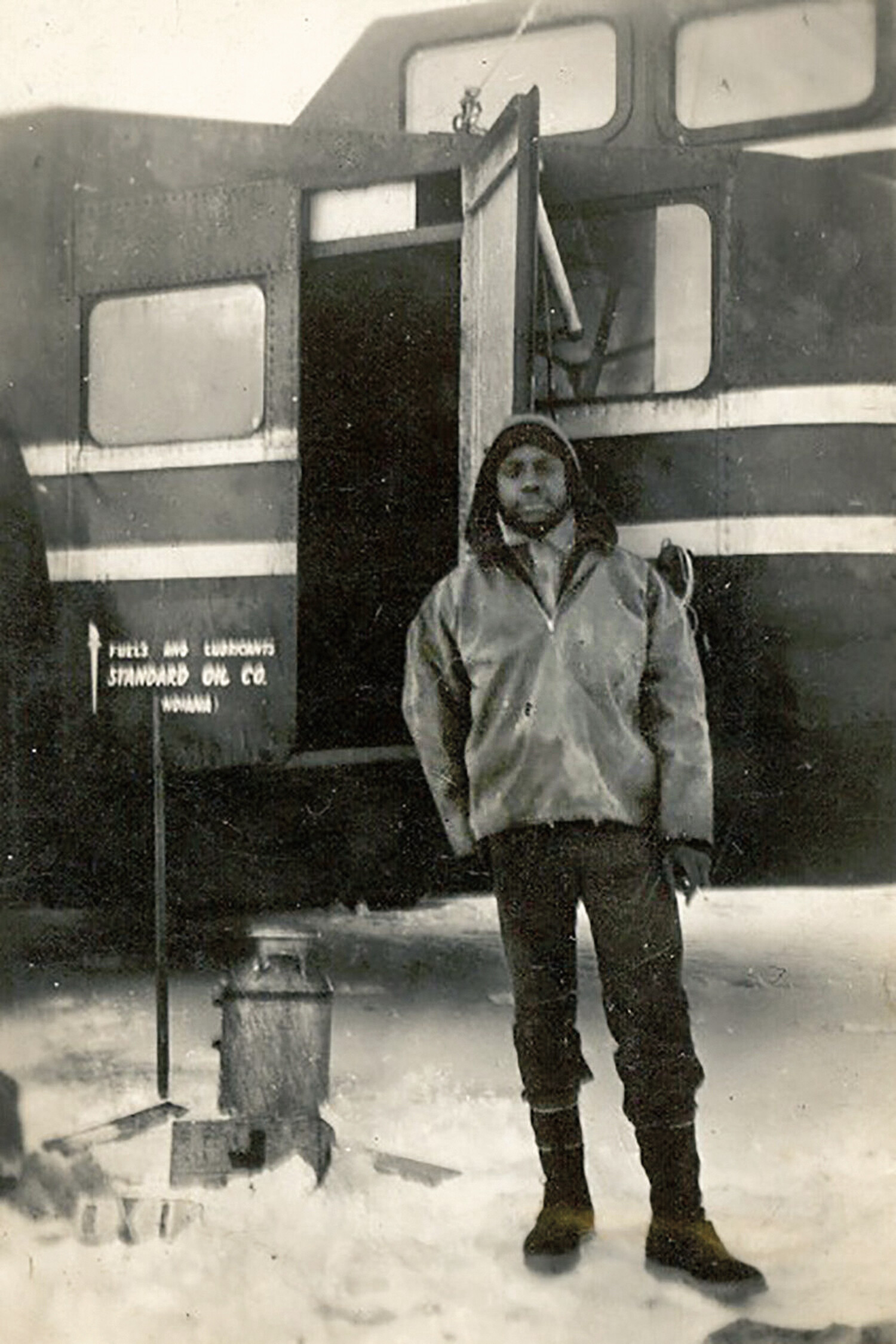 F24feature-GeorgeGibbsJr.1941CourtesyLeilaniHenryGibbs-2.jpg